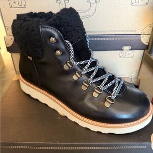 Young Soles NEW-Store Closed